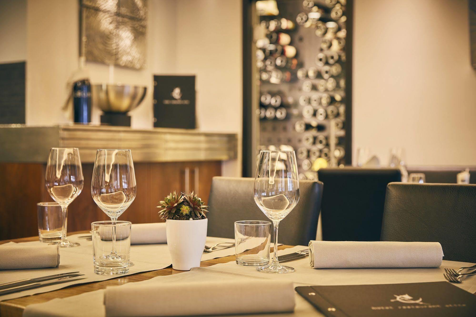 Elite Hotel Visp Kültér fotó